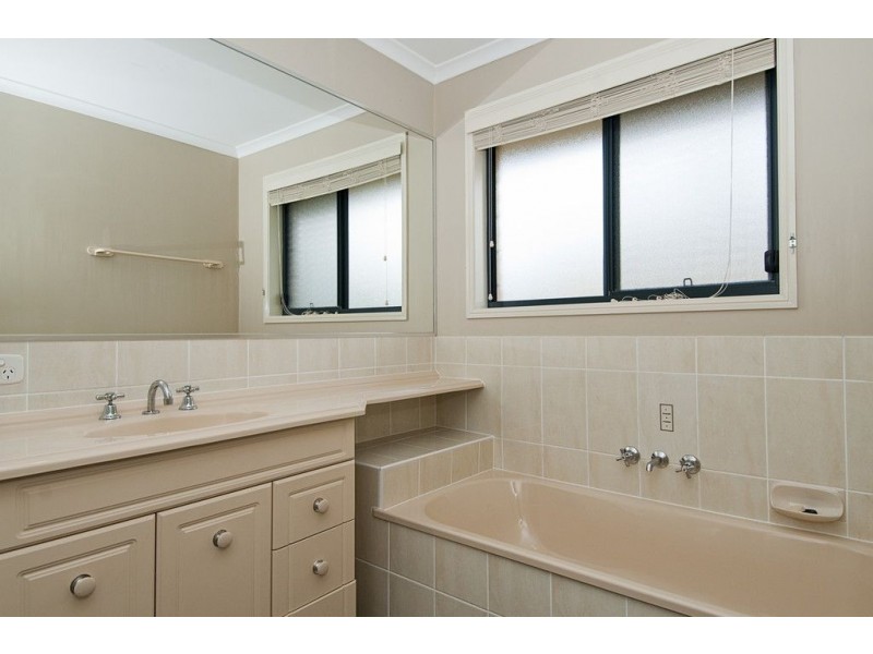 5-7 Laurina Drive, New Beith QLD 4124