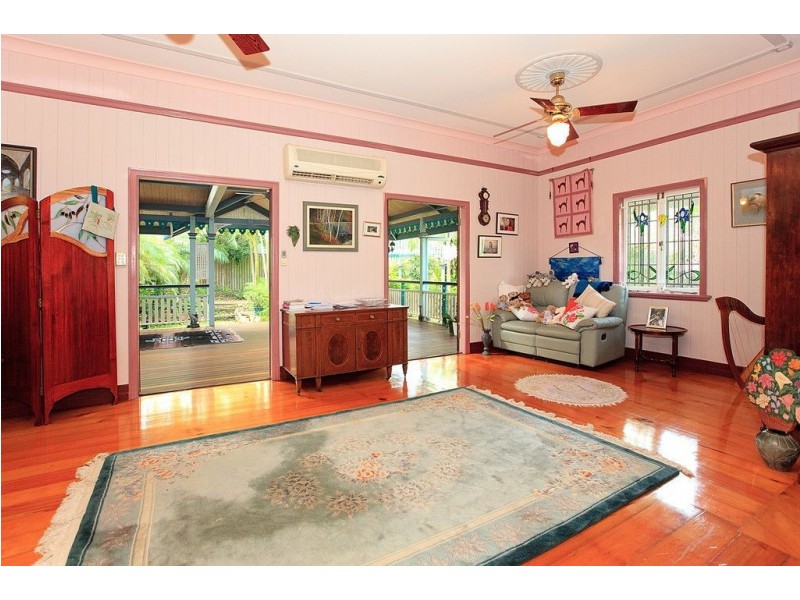 37 Amarina Avenue, Ashgrove QLD 4060