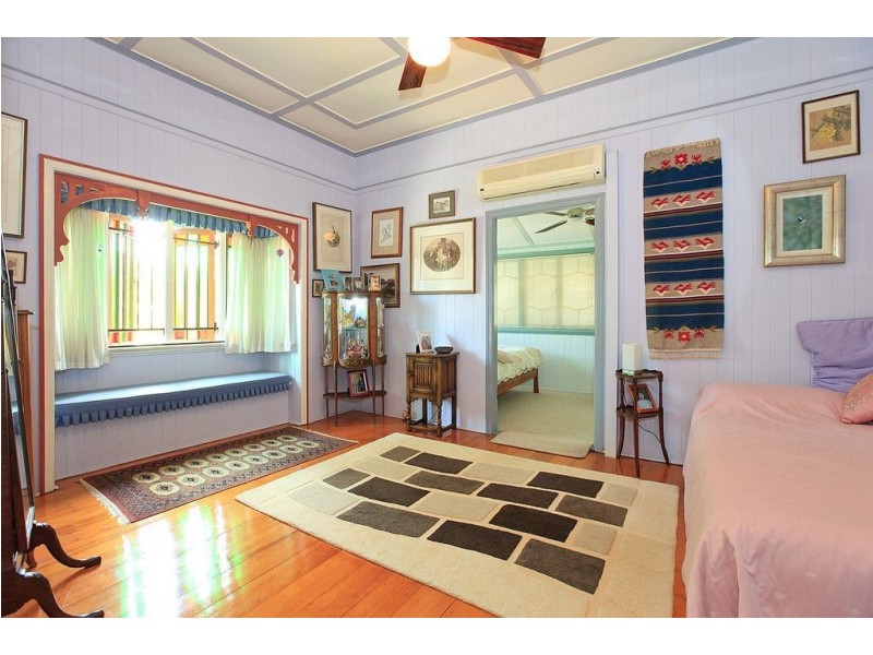 37 Amarina Avenue, Ashgrove QLD 4060