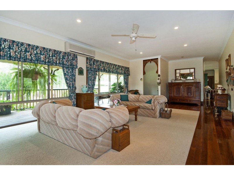 61 Cartwright Road, Buccan QLD 4207