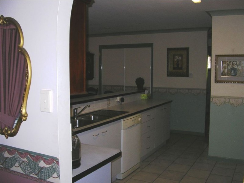 15-25 Eildon Close, Munruben QLD 4125