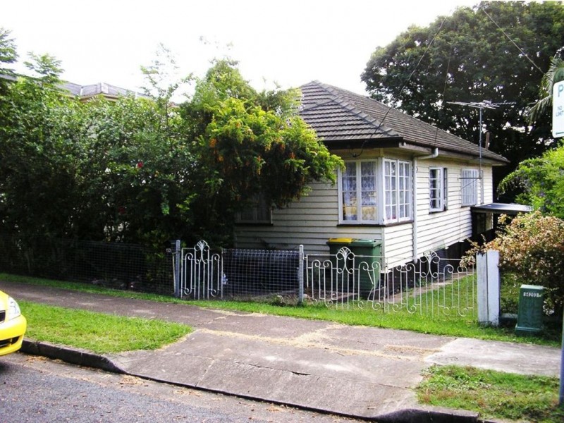 2 Milford Street, Ipswich QLD 4305