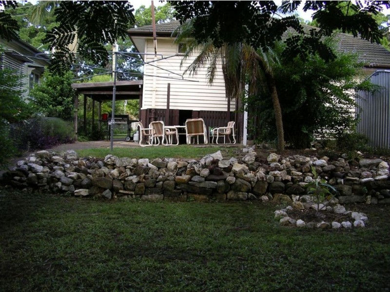 2 Milford Street, Ipswich QLD 4305