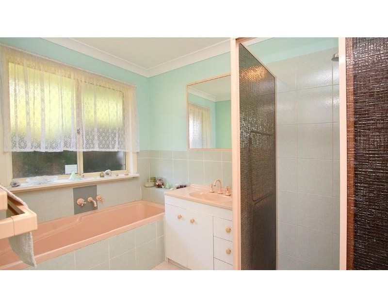 25 Noosa Court, Hillcrest QLD 4118