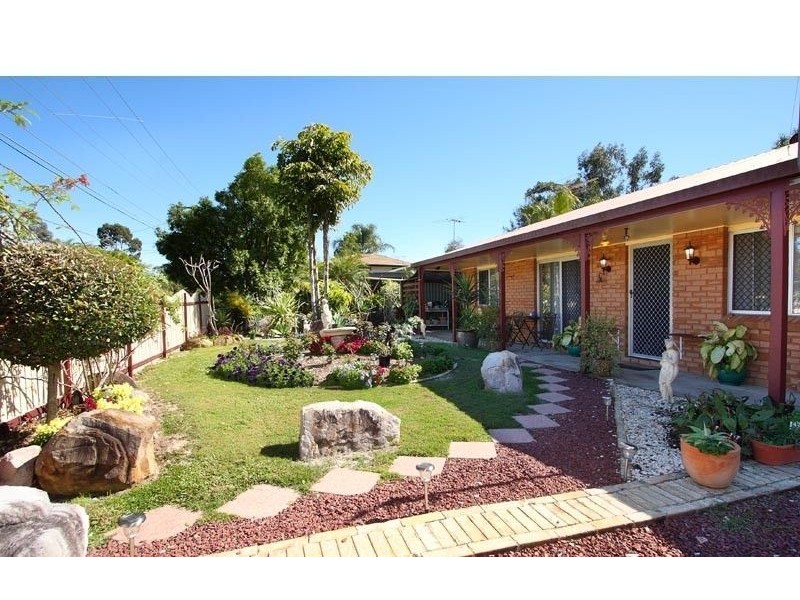 22 Estramina Road, Regents Park QLD 4118