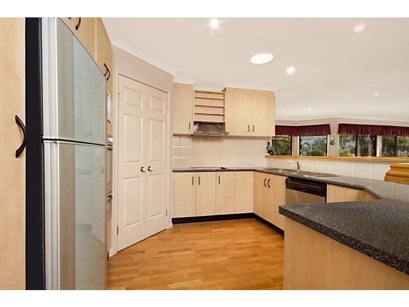147 Emerald Drive, Regents Park QLD 4118