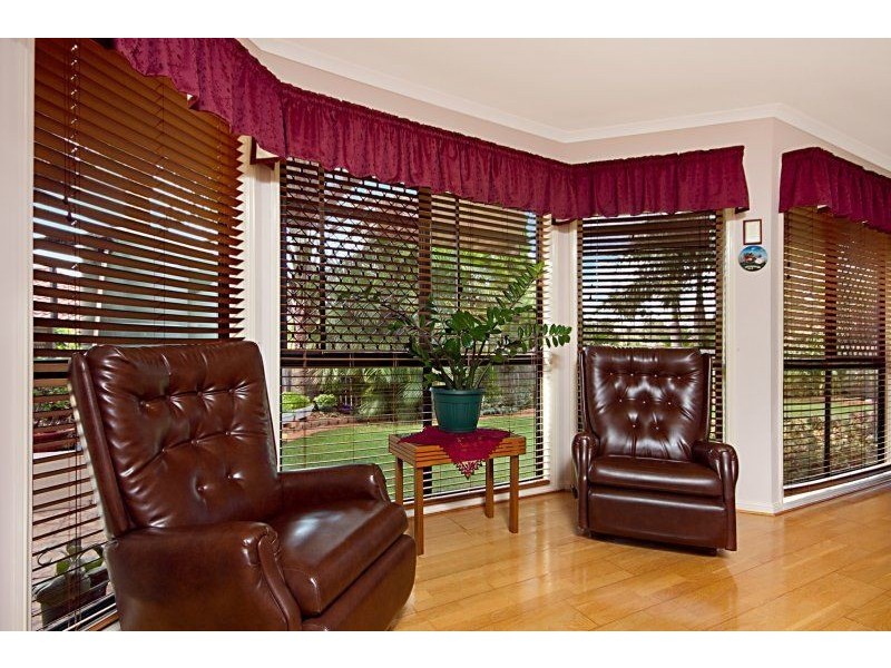 147 Emerald Drive, Regents Park QLD 4118