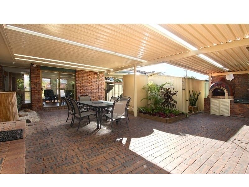 14 Peverell Street, Hillcrest QLD 4118