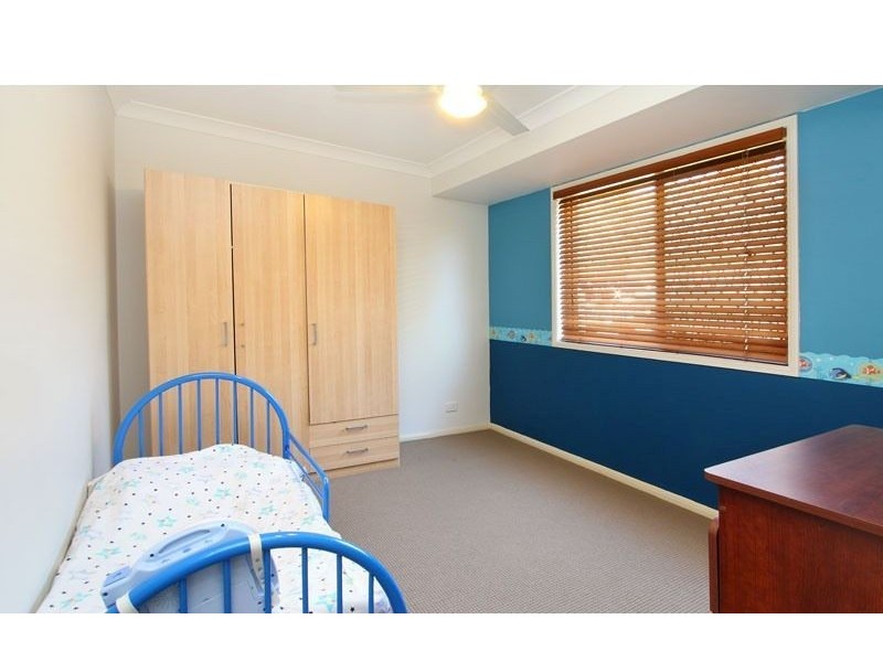 1 Solandra Circuit, Regents Park QLD 4118