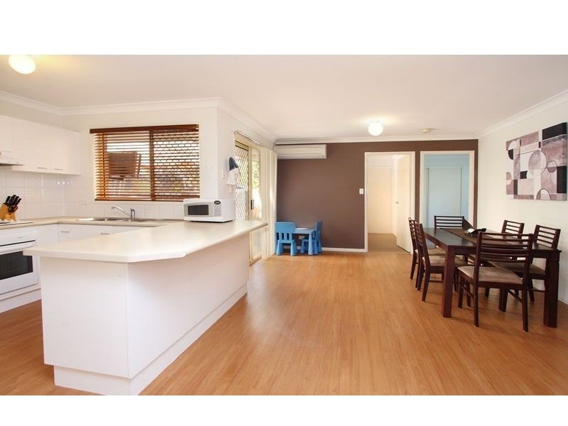 1 Solandra Circuit, Regents Park QLD 4118