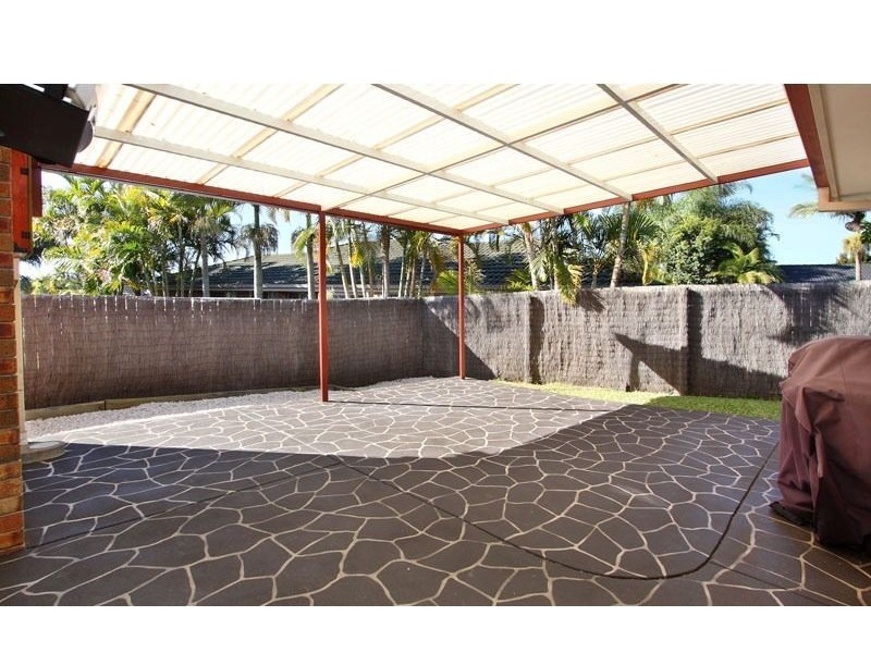 1 Solandra Circuit, Regents Park QLD 4118