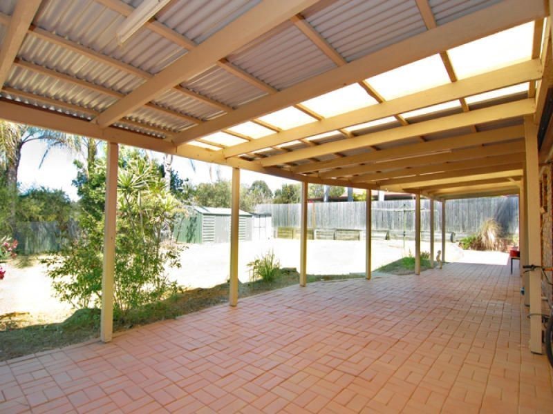 10 Beaufortia Court, Regents Park QLD 4118