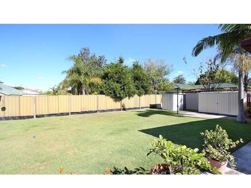 56 Redgum Drive, Regents Park QLD 4118