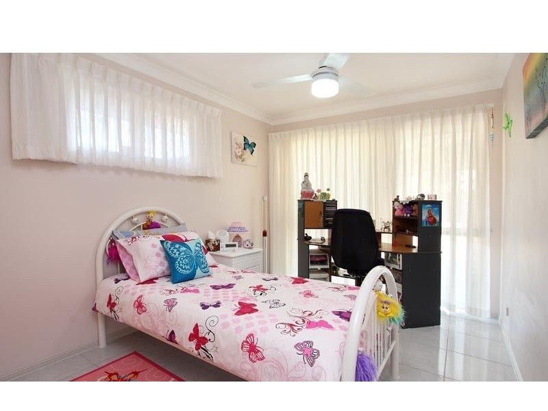 56 Redgum Drive, Regents Park QLD 4118