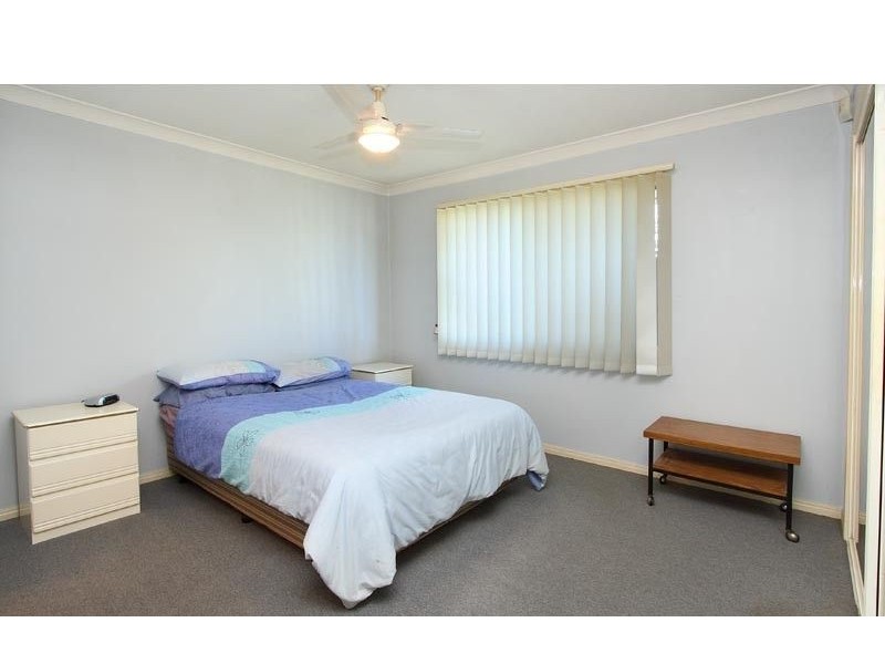 52 Bushland Drive, Regents Park QLD 4118