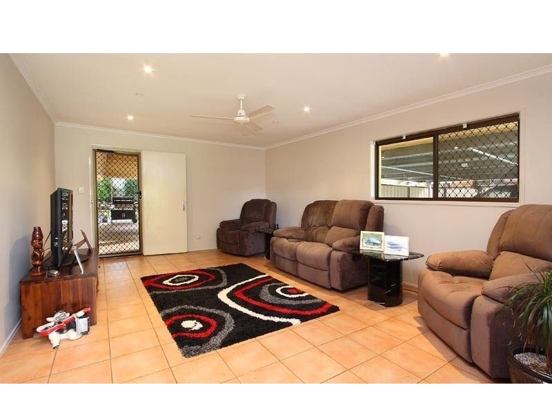 34 Whitcomb Street, Hillcrest QLD 4118