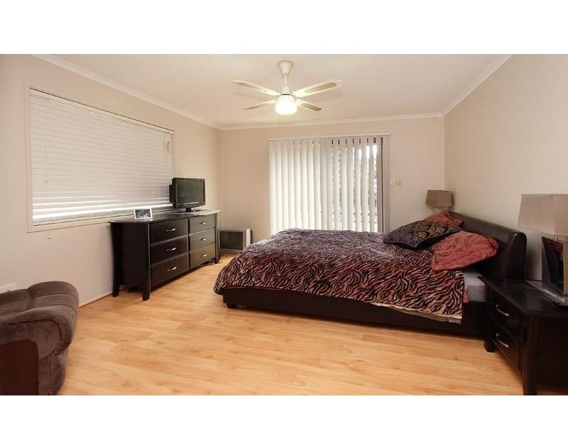 34 Whitcomb Street, Hillcrest QLD 4118