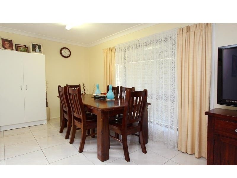 24 Grecian Street, Regents Park QLD 4118