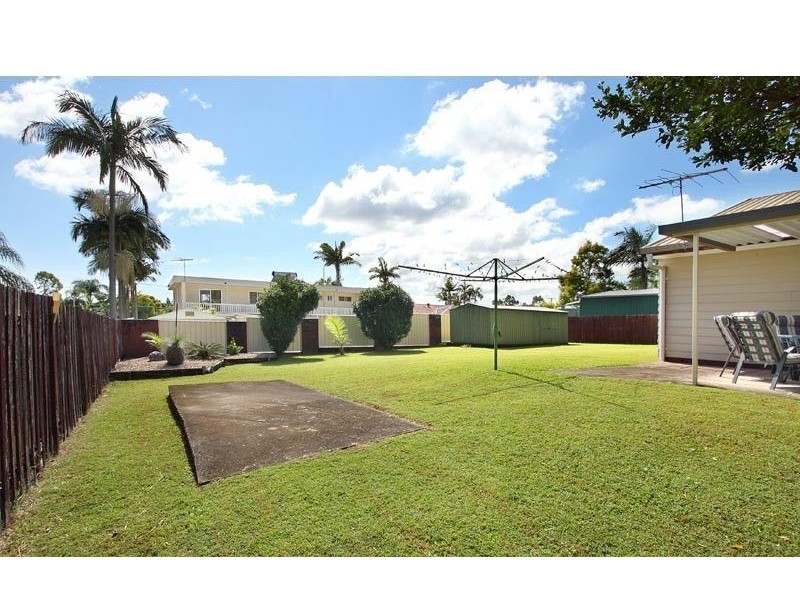 24 Grecian Street, Regents Park QLD 4118