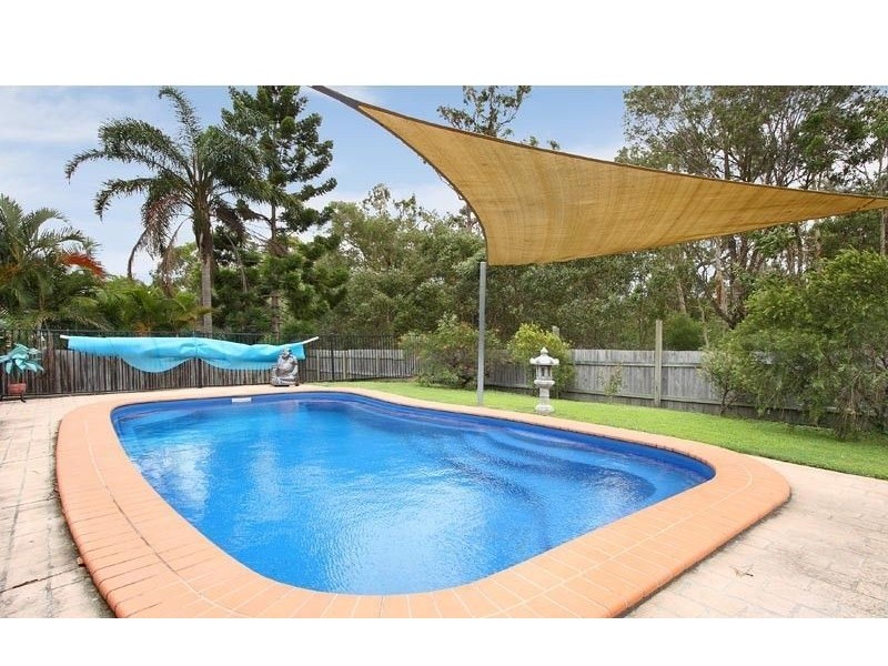 33 Benjamina Circuit, Regents Park QLD 4118