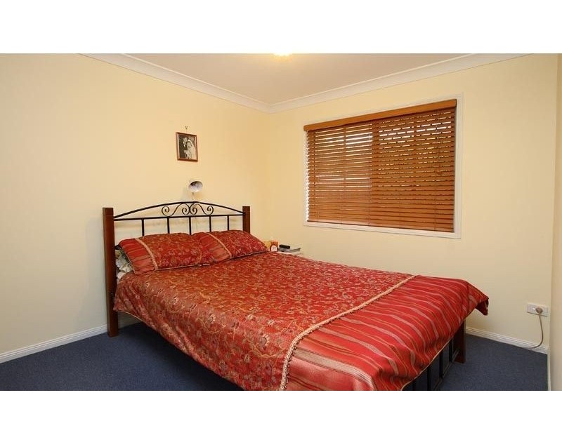 33 Benjamina Circuit, Regents Park QLD 4118