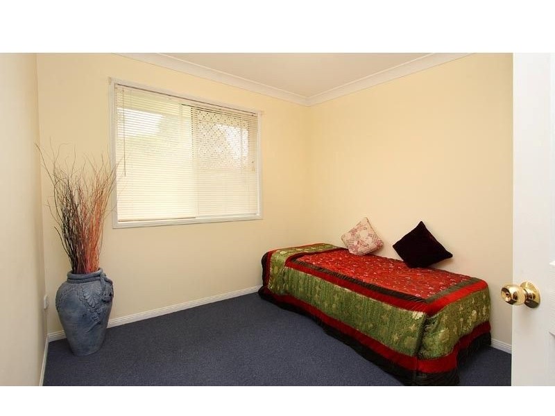 33 Benjamina Circuit, Regents Park QLD 4118