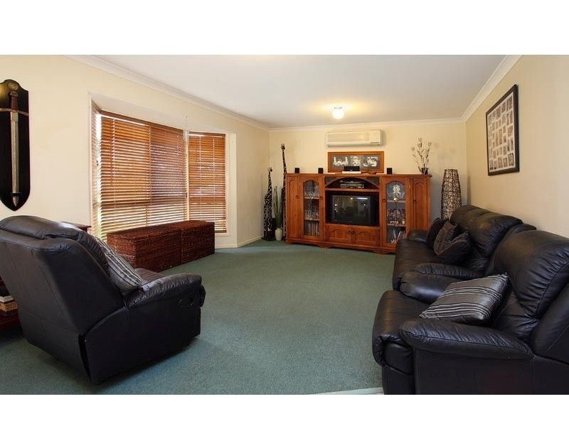 14 Nicole Place, Crestmead QLD 4132
