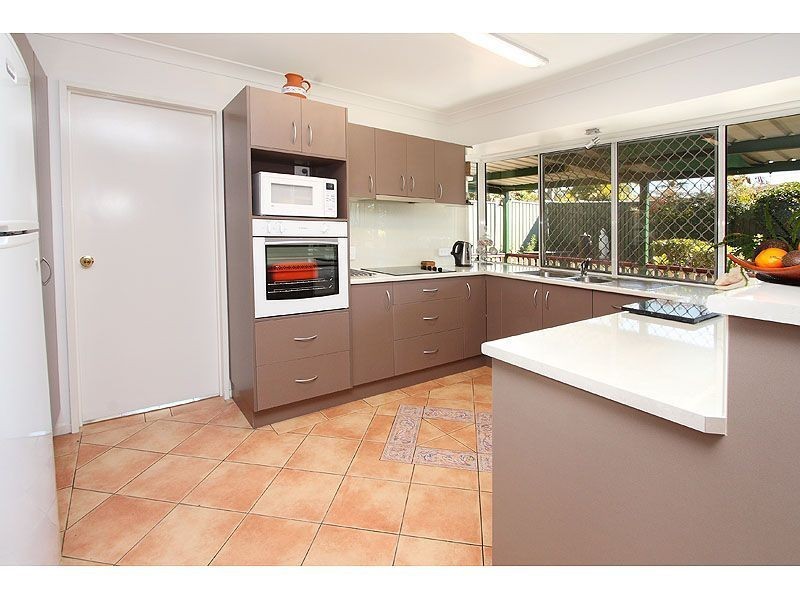 49 Haldham Crescent, Regents Park QLD 4118