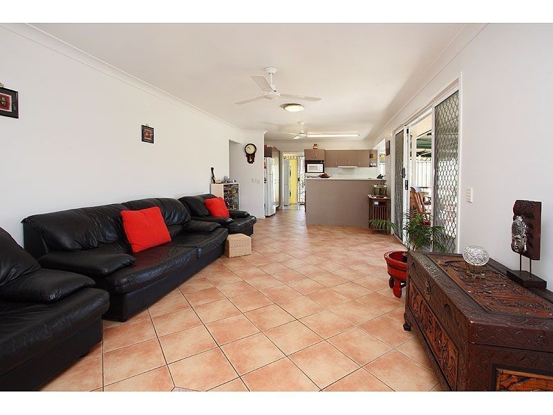 49 Haldham Crescent, Regents Park QLD 4118