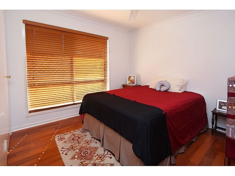 49 Haldham Crescent, Regents Park QLD 4118