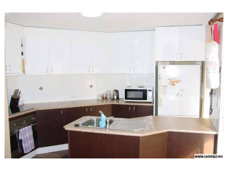 120 Emerald Drive, Regents Park QLD 4118