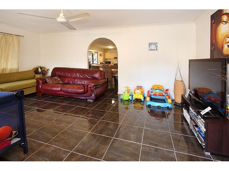 25 Owens Street, Boronia Heights QLD 4124