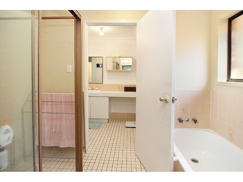 25 Owens Street, Boronia Heights QLD 4124