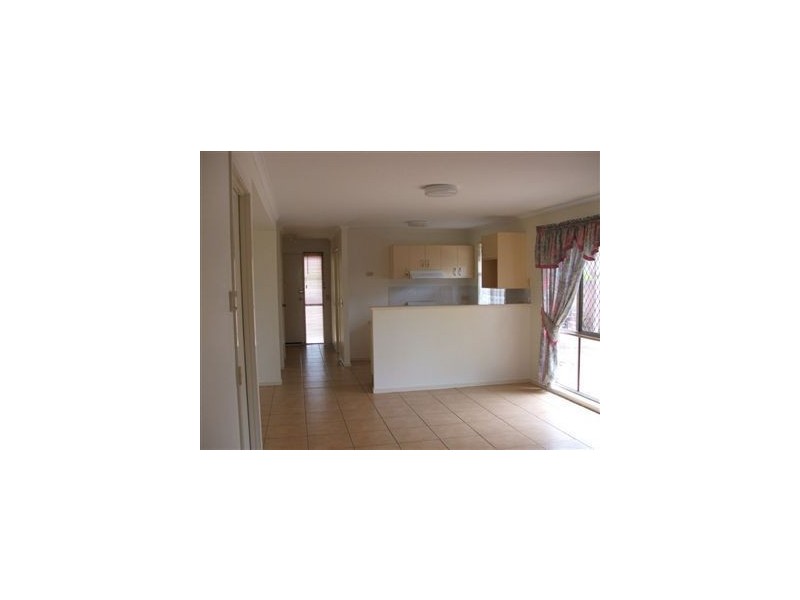 11 Thistle street, Regents Park QLD 4118