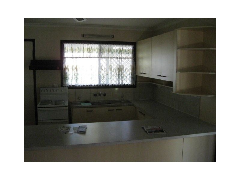 533 Browns Plains Rd, Crestmead QLD 4132