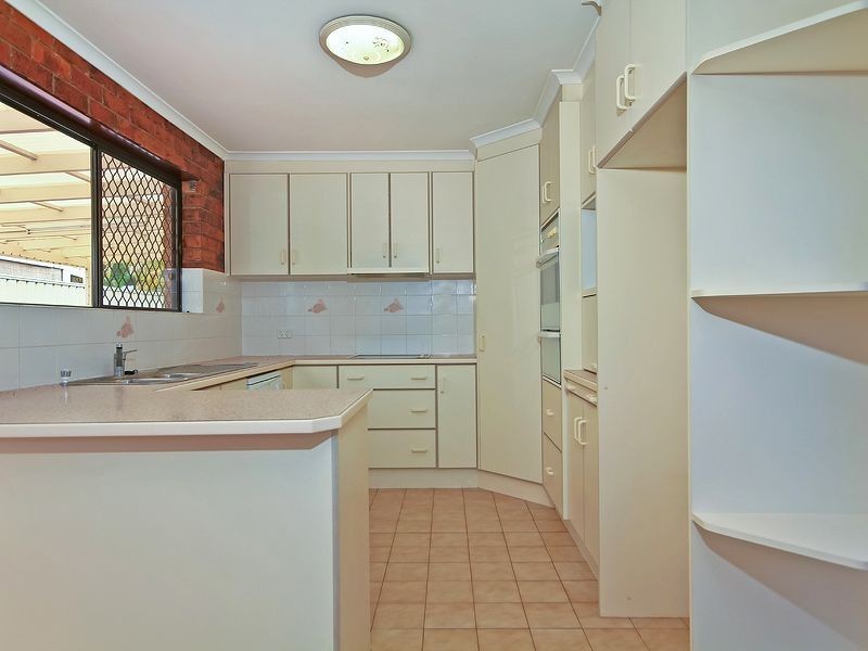 19 Seaton Street, Hillcrest QLD 4118