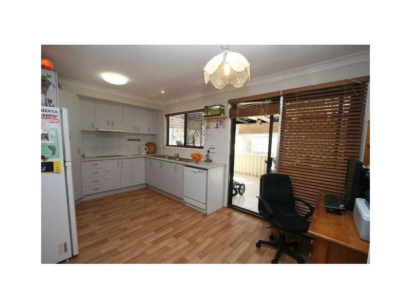 16 Bursaria Street, Crestmead QLD 4132