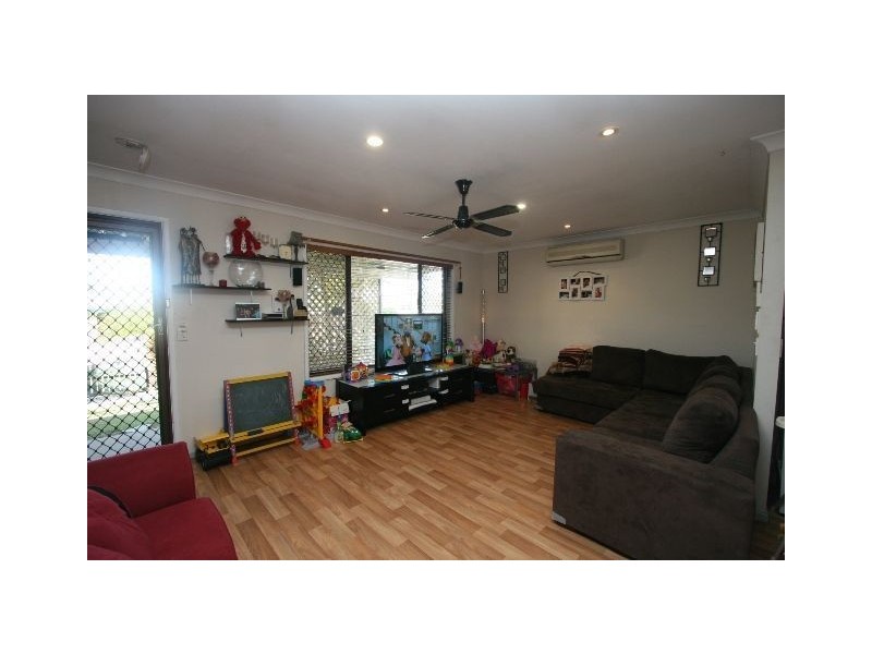 16 Bursaria Street, Crestmead QLD 4132