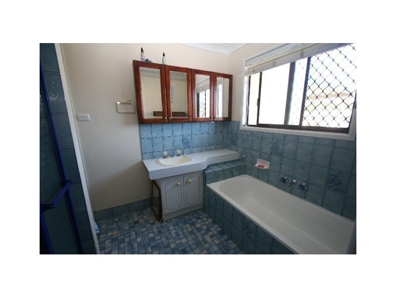 11 Bursaria Street, Crestmead QLD 4132