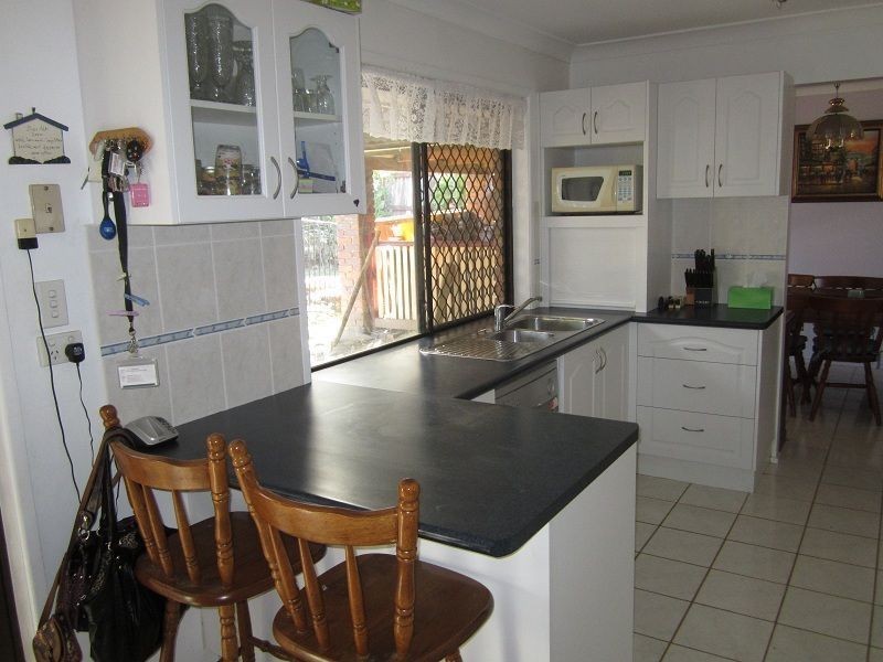 58 Owens Crescent, Regents Park QLD 4118