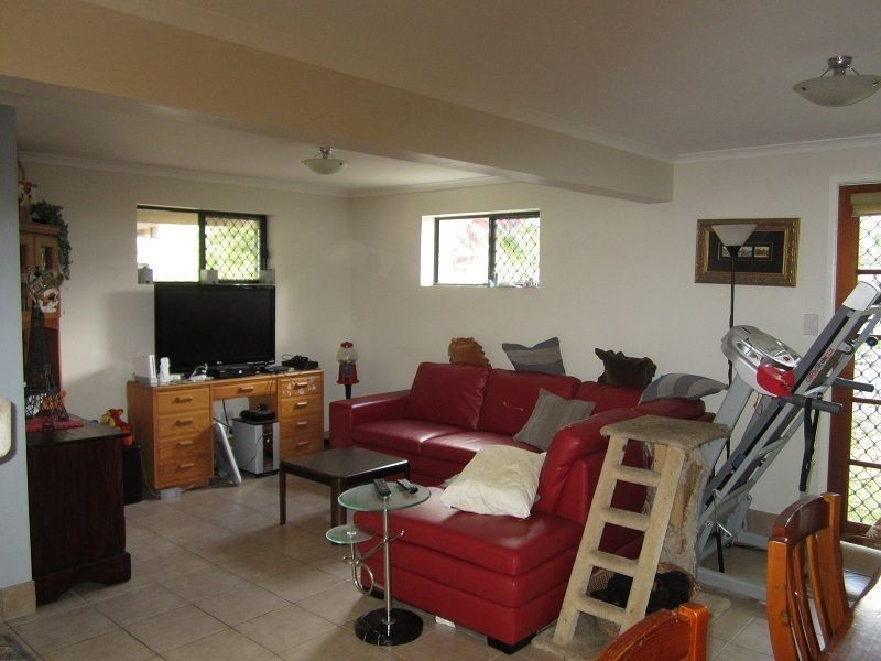 5 Gye Street, Hillcrest QLD 4118