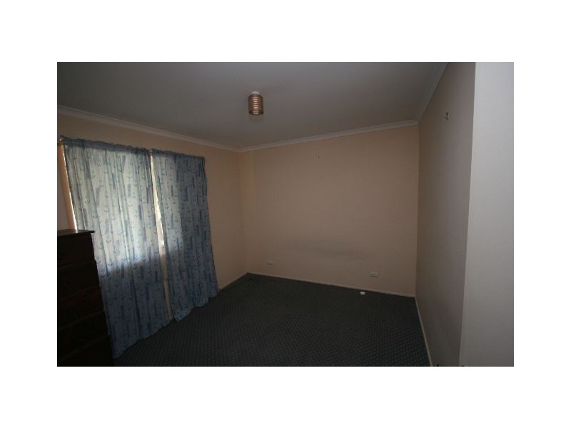 8 Crinum Street, Crestmead QLD 4132