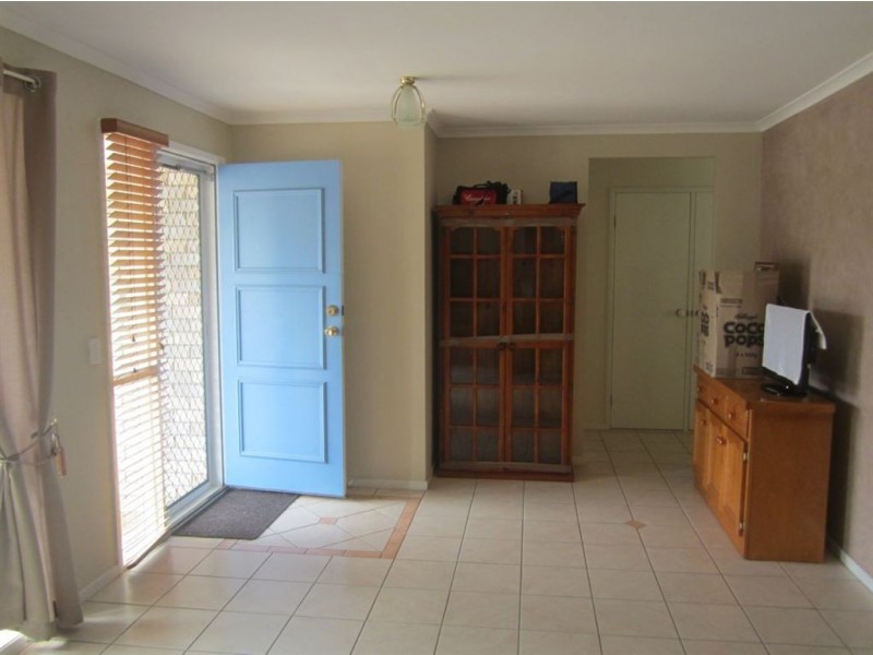 17 Ibrox Court, Regents Park QLD 4118