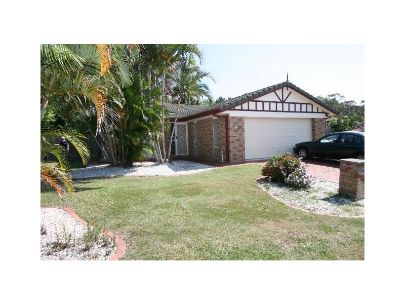 82 Solandra Circuit, Regents Park QLD 4118