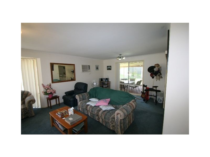 82 Solandra Circuit, Regents Park QLD 4118