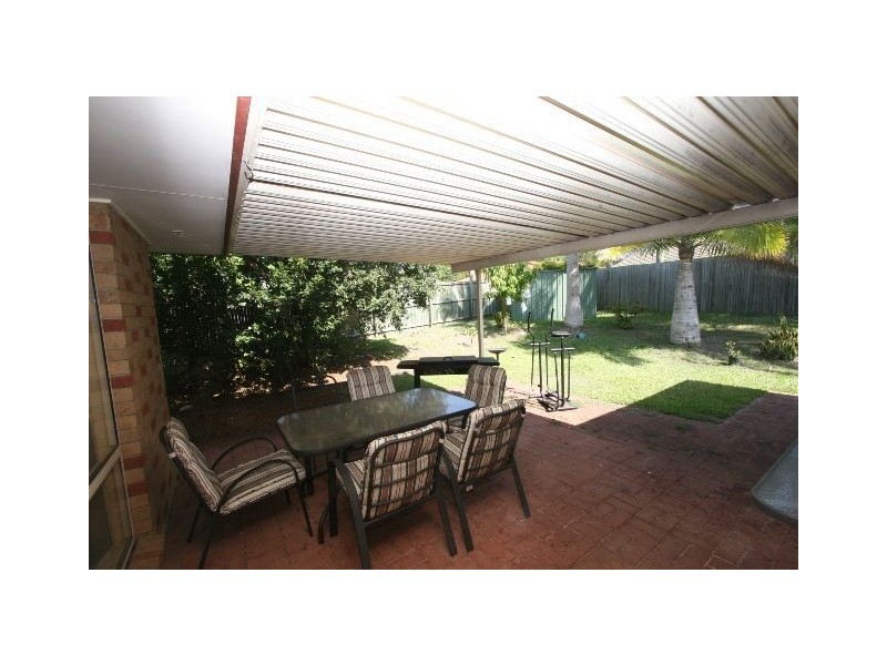 82 Solandra Circuit, Regents Park QLD 4118