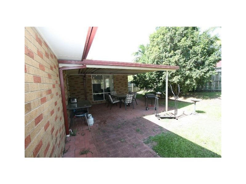 82 Solandra Circuit, Regents Park QLD 4118