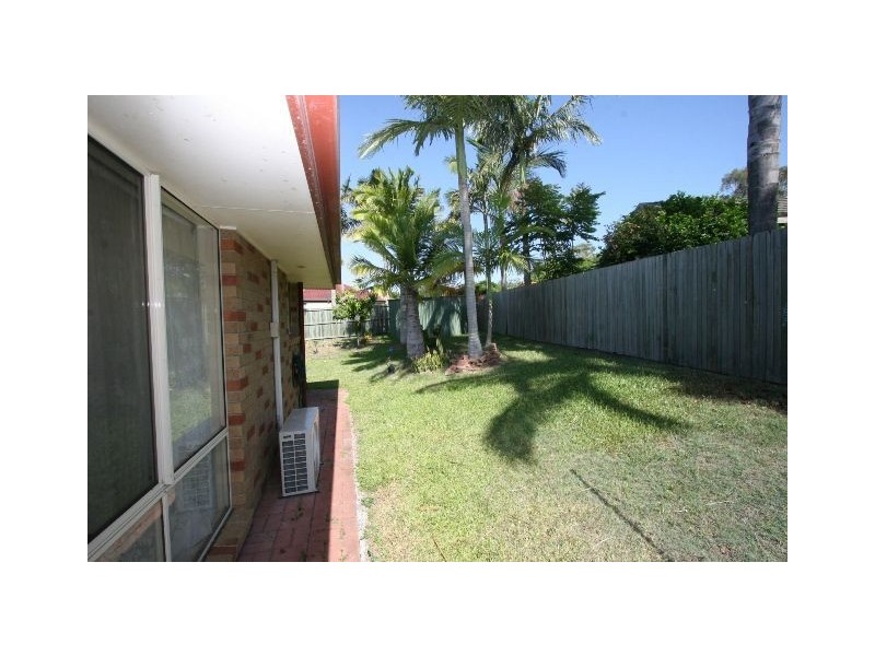 82 Solandra Circuit, Regents Park QLD 4118