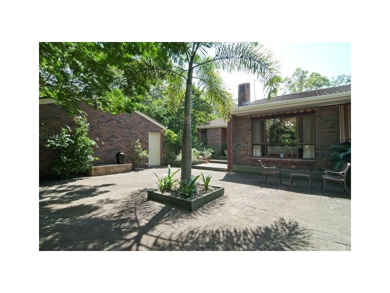 15 Allanadale Court, Forestdale QLD 4118