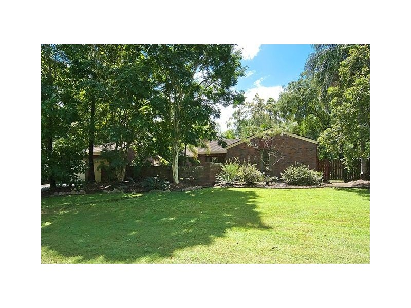 15 Allanadale Court, Forestdale QLD 4118